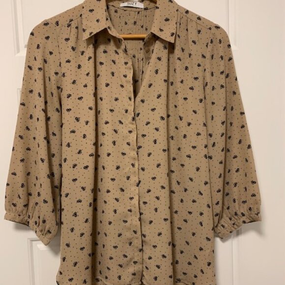 Caramel silky blouse with little flowers - Picture 1 of 10